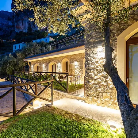 Tenuta Dell'al.ma. * Amalfi