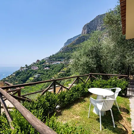 Tenuta Dell'al.ma. Guest house