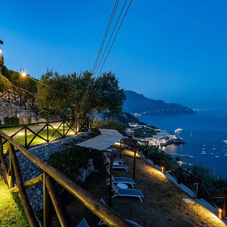 Tenuta Dell'al.ma. Affittacamere 3*