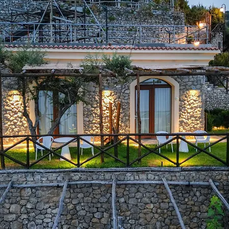 Tenuta Dell'al.ma. 3*